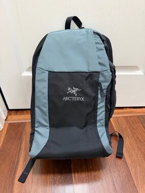 EUC Arc'teryx Y2K Two-Tone Black and Slate Blue Laptop Backpack